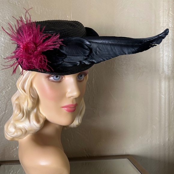 FABULOUS 1940\'s BLACK STRAW HAT WITH BLACK FEATHER WING + FEATHER PUFF main image 14